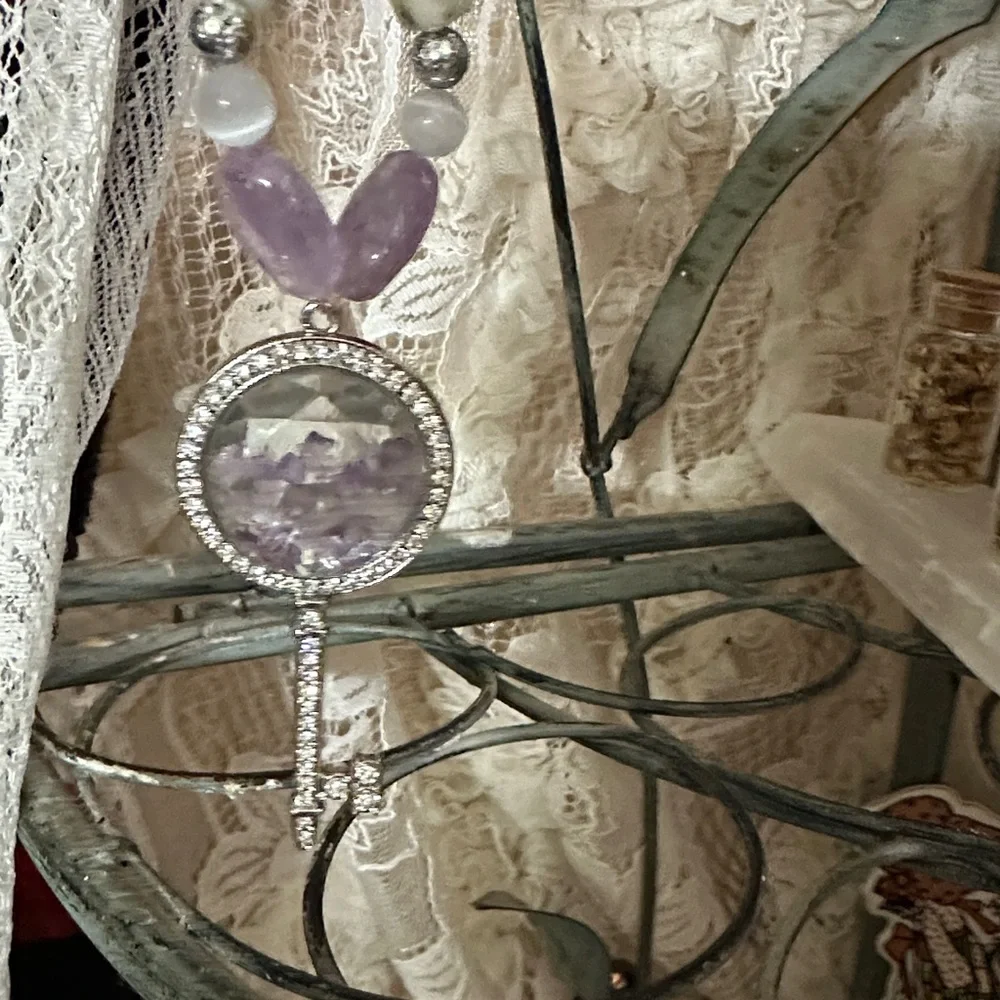 Sweet Water HangCharm (Amethyst,Fluorite, White Cat’s Eye,Black Iridescent Shell - Picture 5 of 9